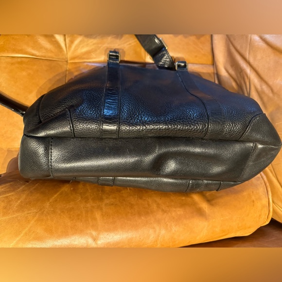 Coach Shoulder Bag - Picture 3 of 9